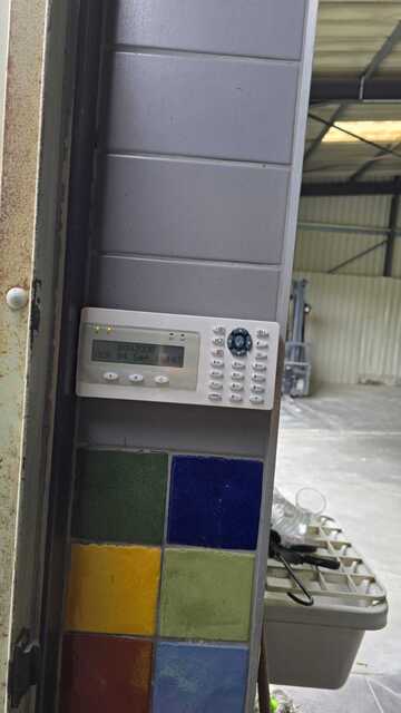 Sécurisez votre entreprise avec les systèmes de surveillance Aritech et Hik-Vision