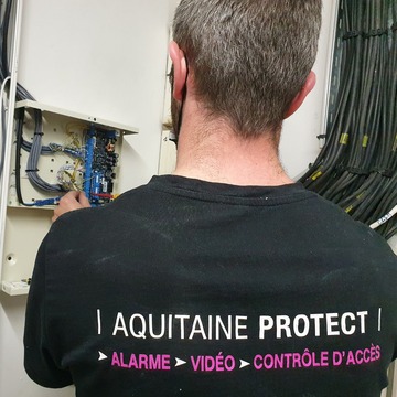 Installation d'une centrale d'alarme dans des locaux professionnels à Bègles