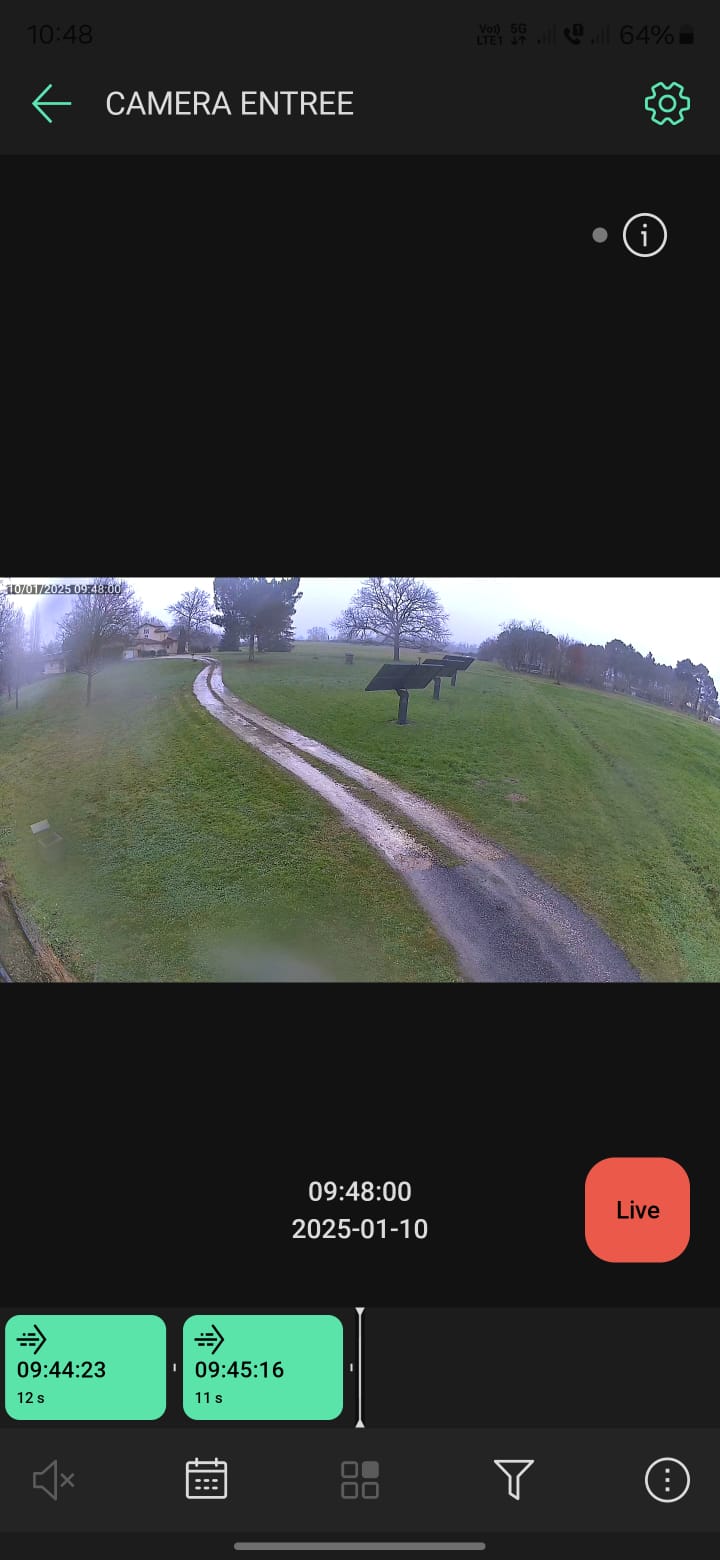 Installation d&rsquo;une caméra extérieure AJAX pour surveiller une allée à Saint-Émilion