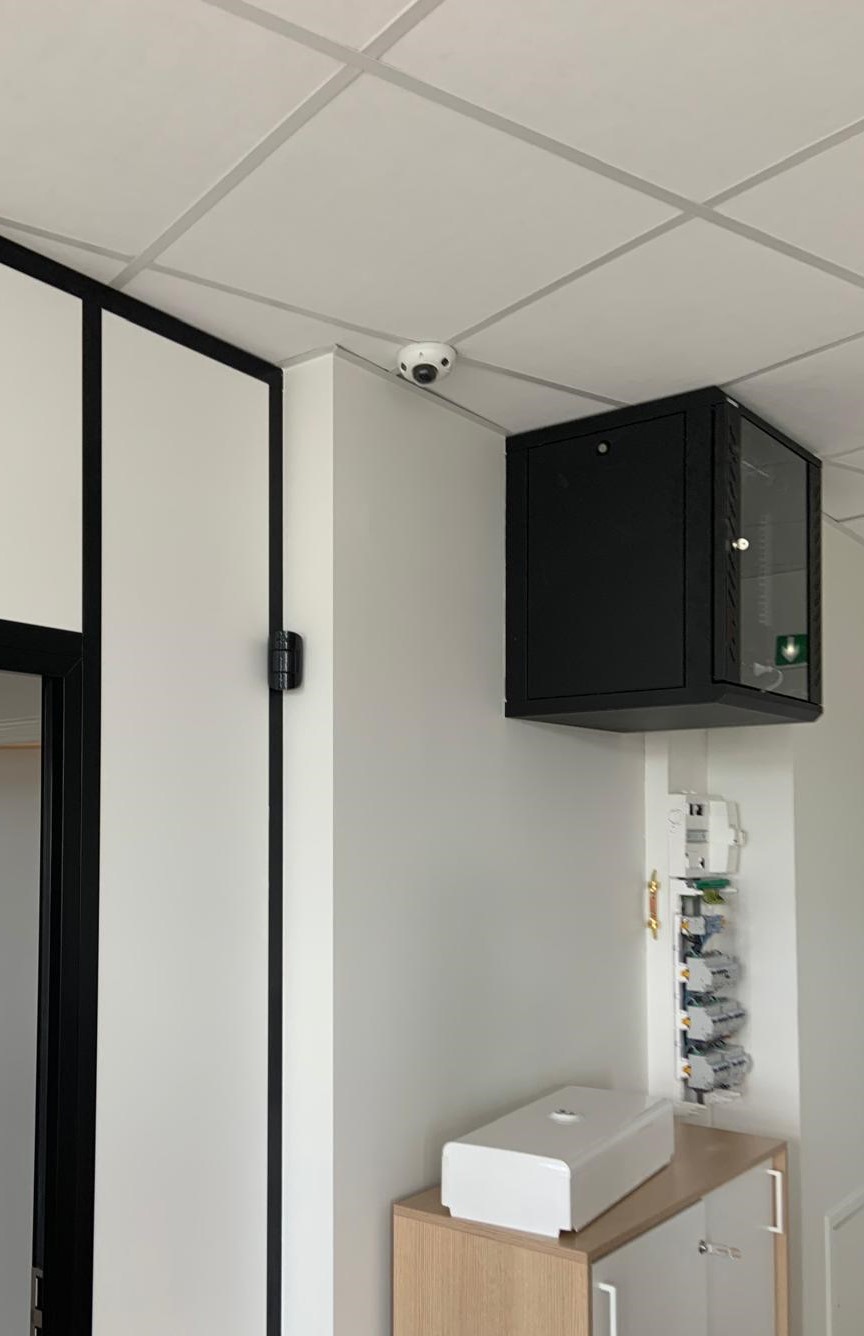 Installation d&rsquo;une alarme sans fil à Bordeaux pour professionnels