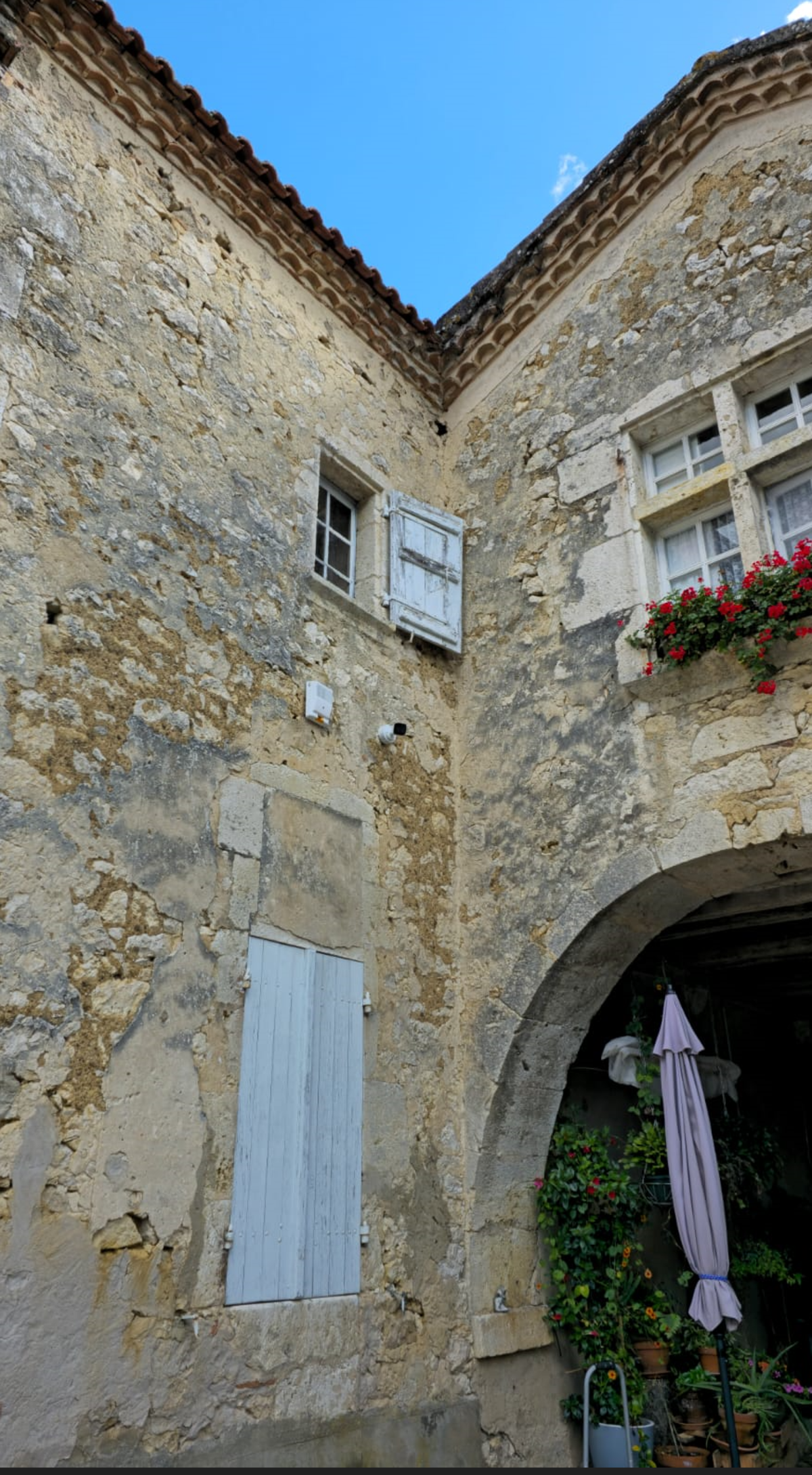 Installation complète de sécurité dans un château proche de Créon
